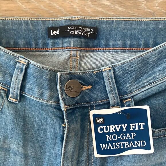 Lee Modern Series Curvy Fit sz 8 Capris/Skimmers - Picture 5 of 7